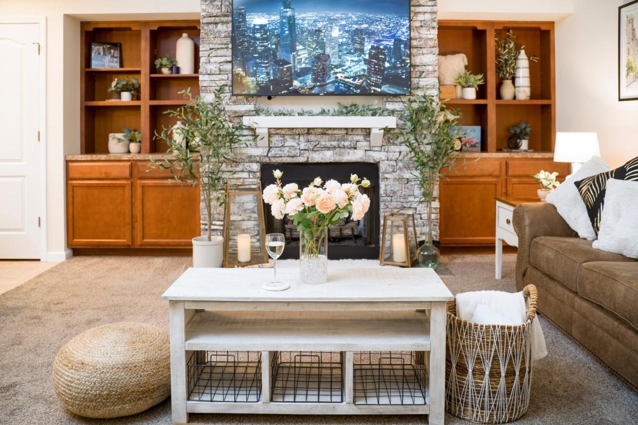 Luxe Quiet Townhouse W/Parking/Pool/By Dollywood Villa พิเจนฟอร์จ ภายนอก รูปภาพ